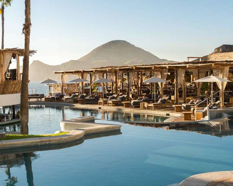 Taboo Beach Club - Lifestyle in Cabo